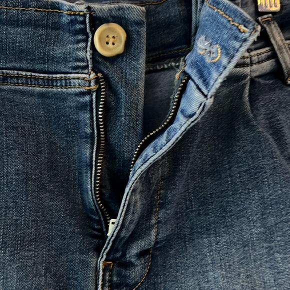 Antonio Melani Jean Shorts - Picture 6 of 7